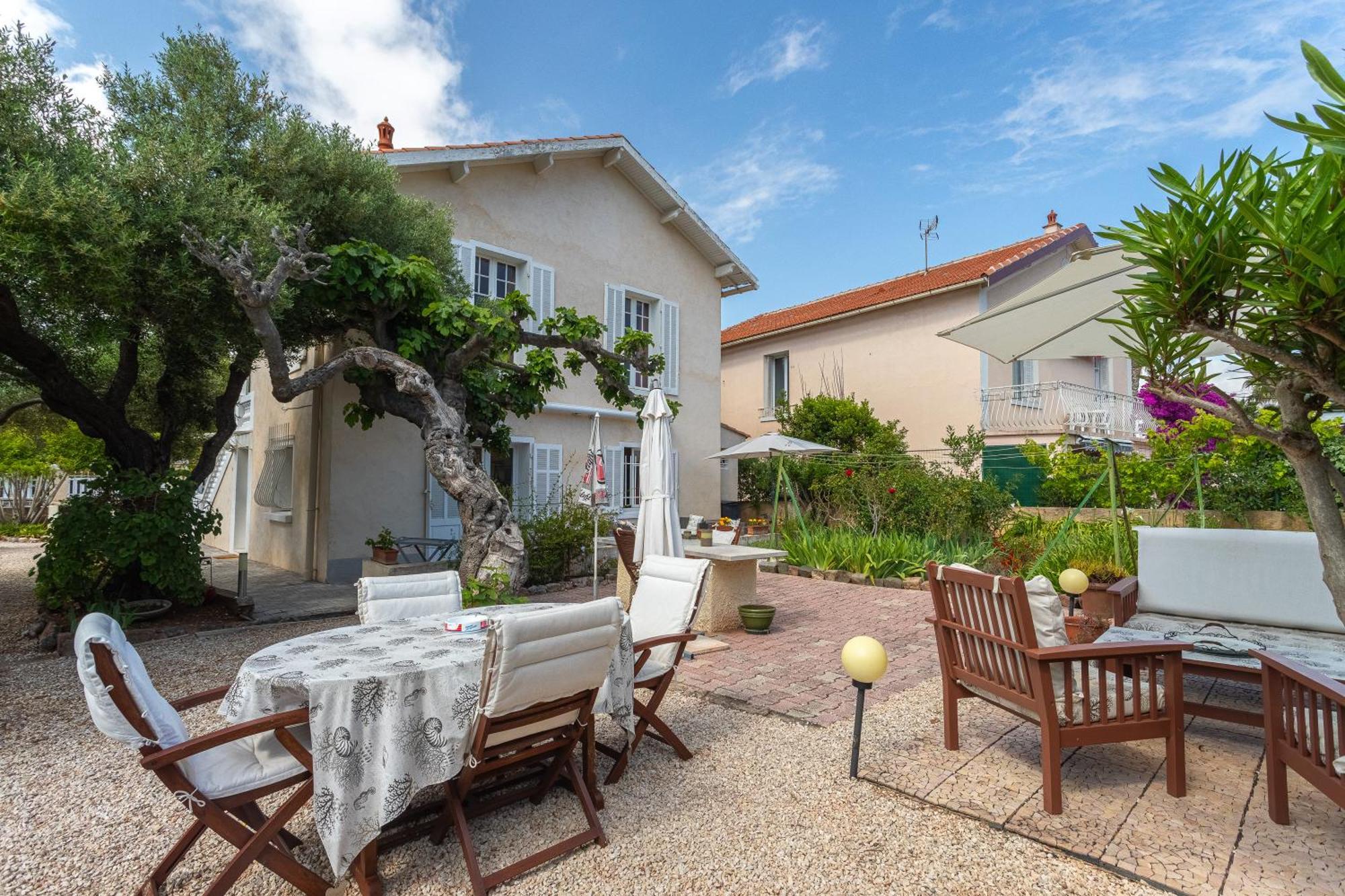 Clos Victor Spacieux 2 Pieces Apartment Toulon